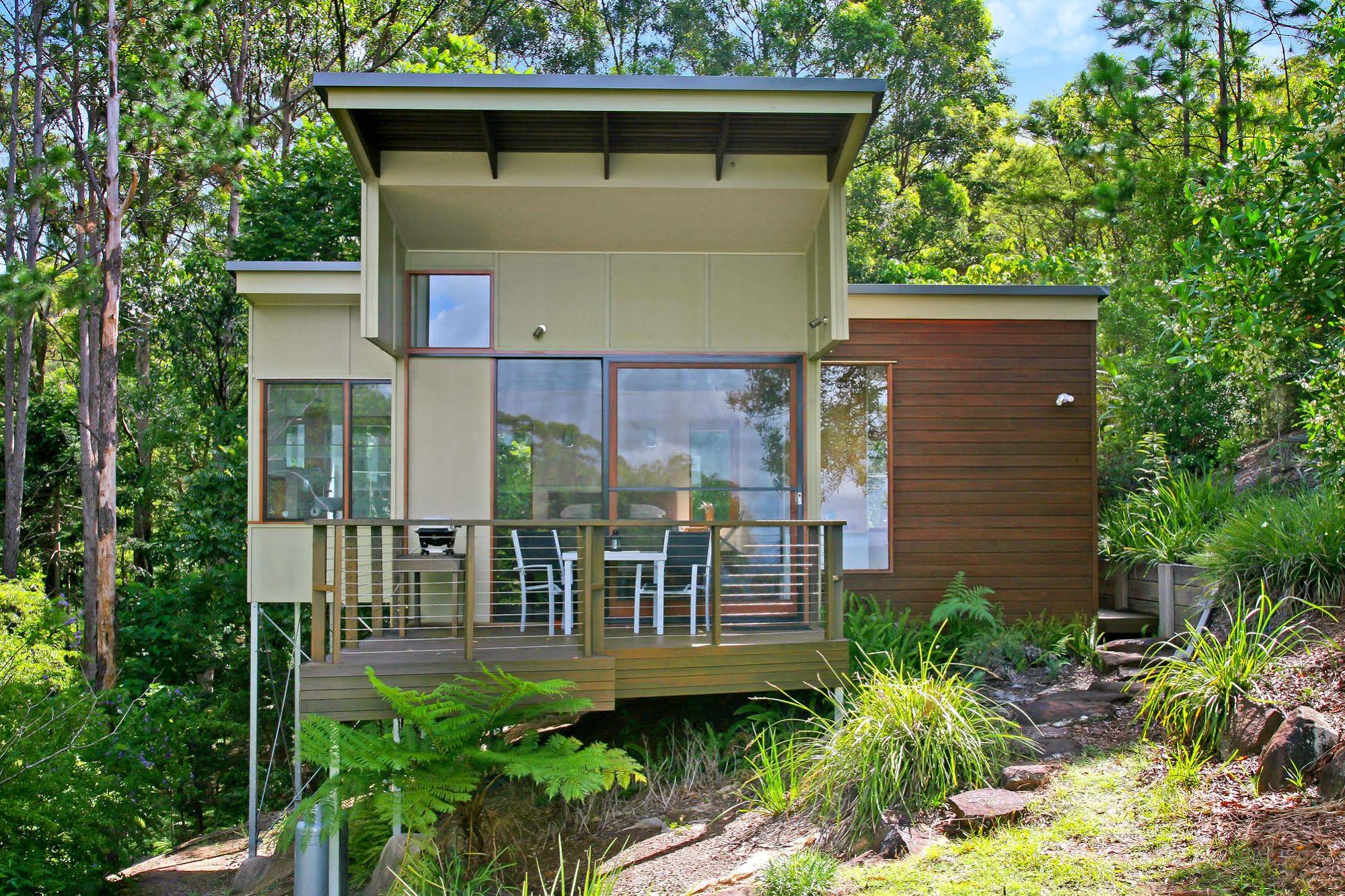 Montville Oceanview Cottages