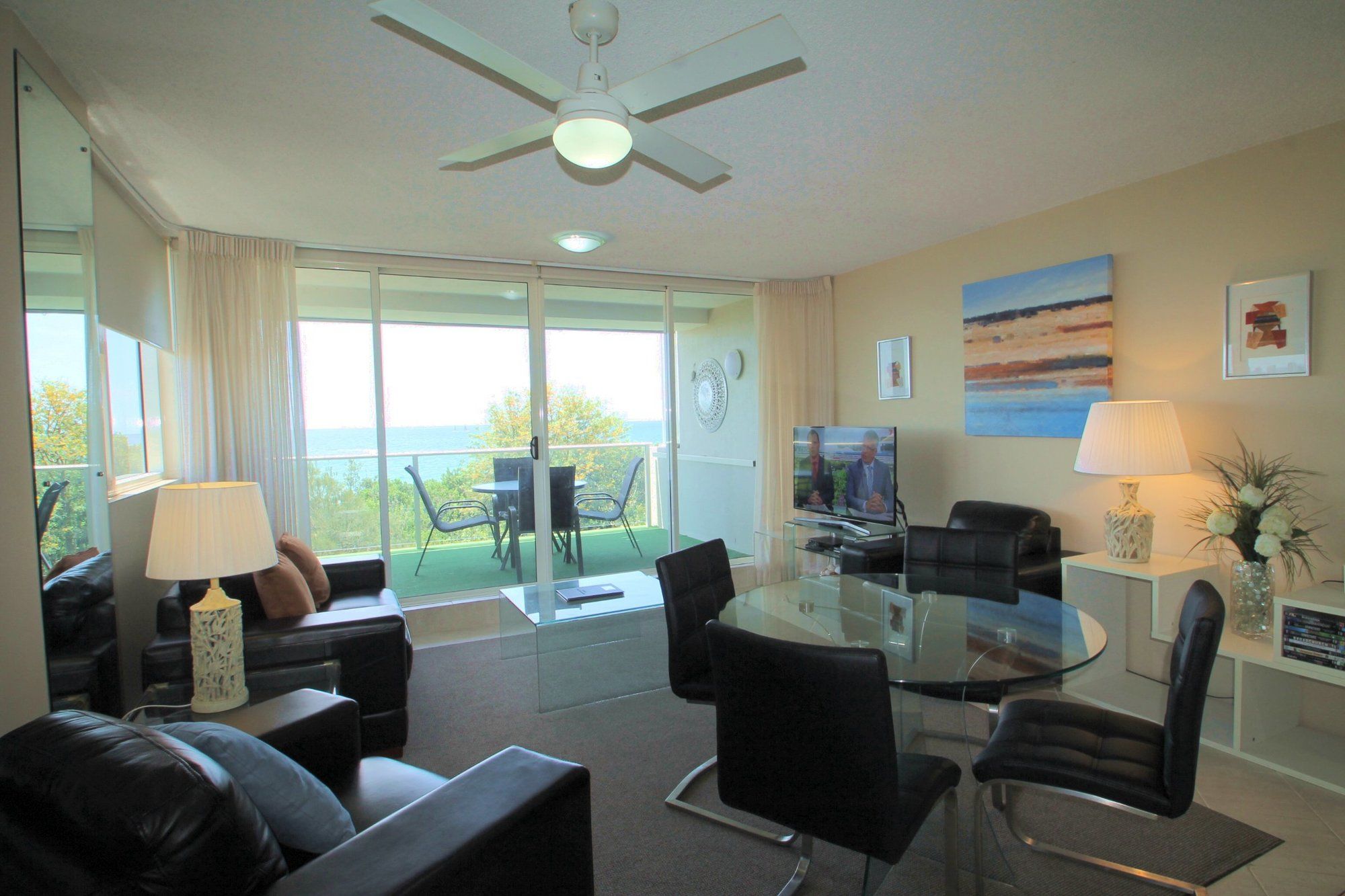 84 The Spit Holiday Apartments