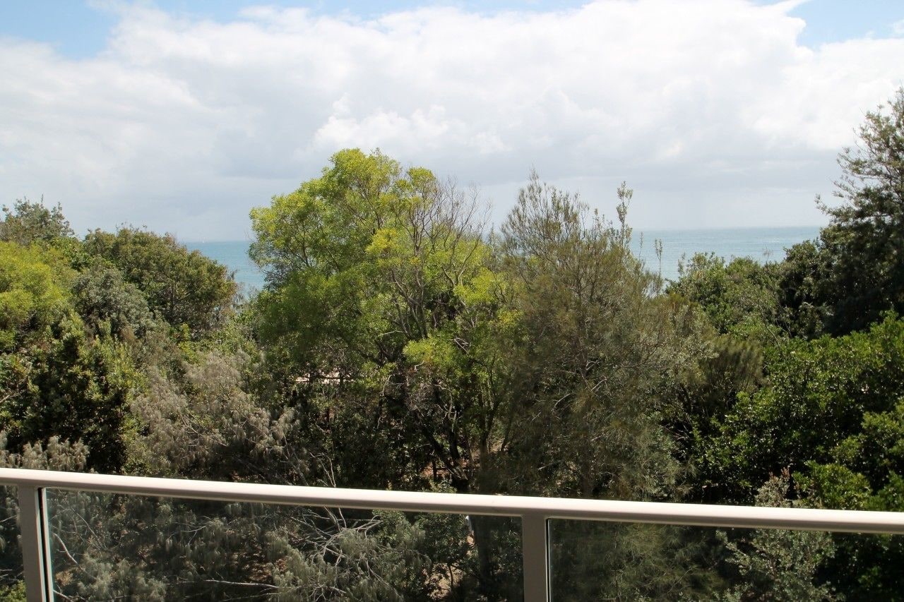 84 The Spit Holiday Apartments