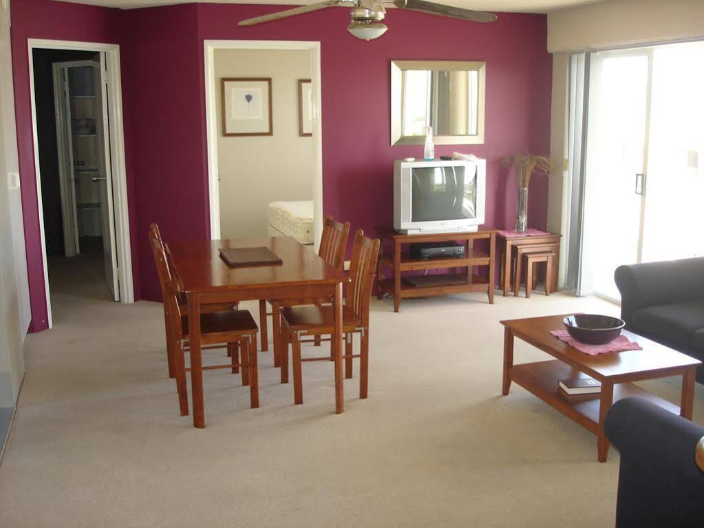 Bay Views and Harbourview Apartments