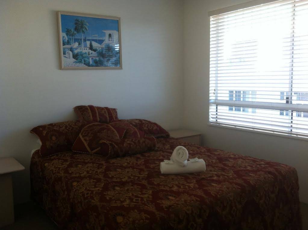 Bay Views and Harbourview Apartments