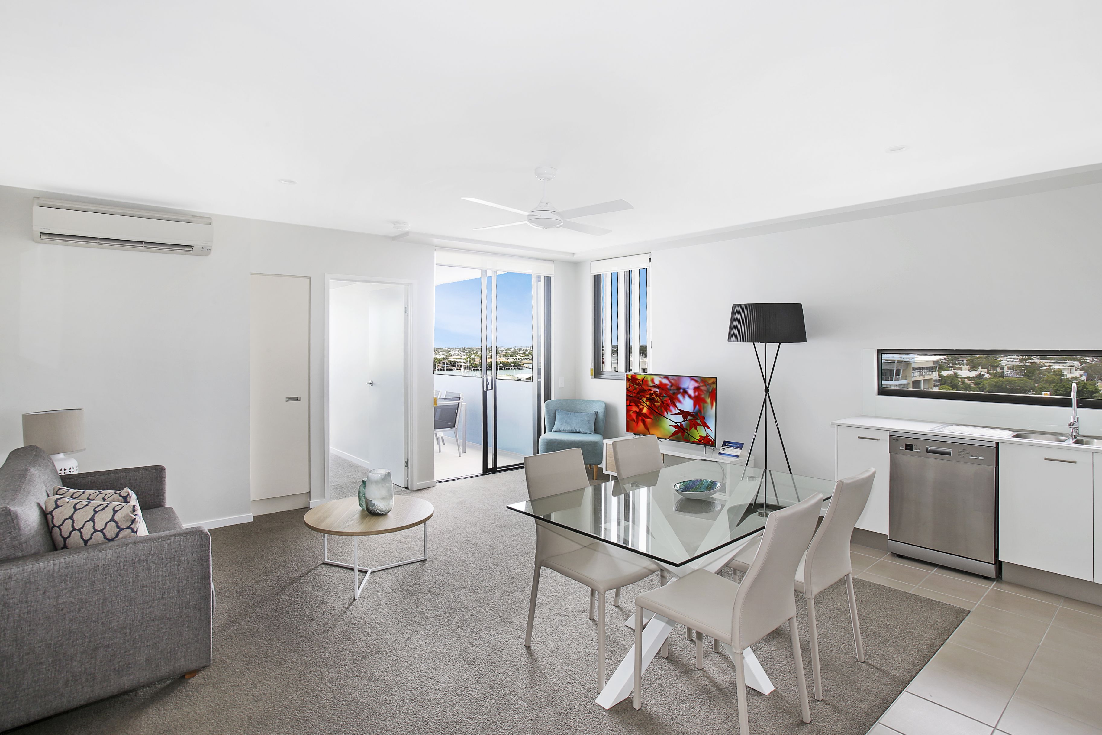 Direct Hotels – Sea Breeze Mooloolaba