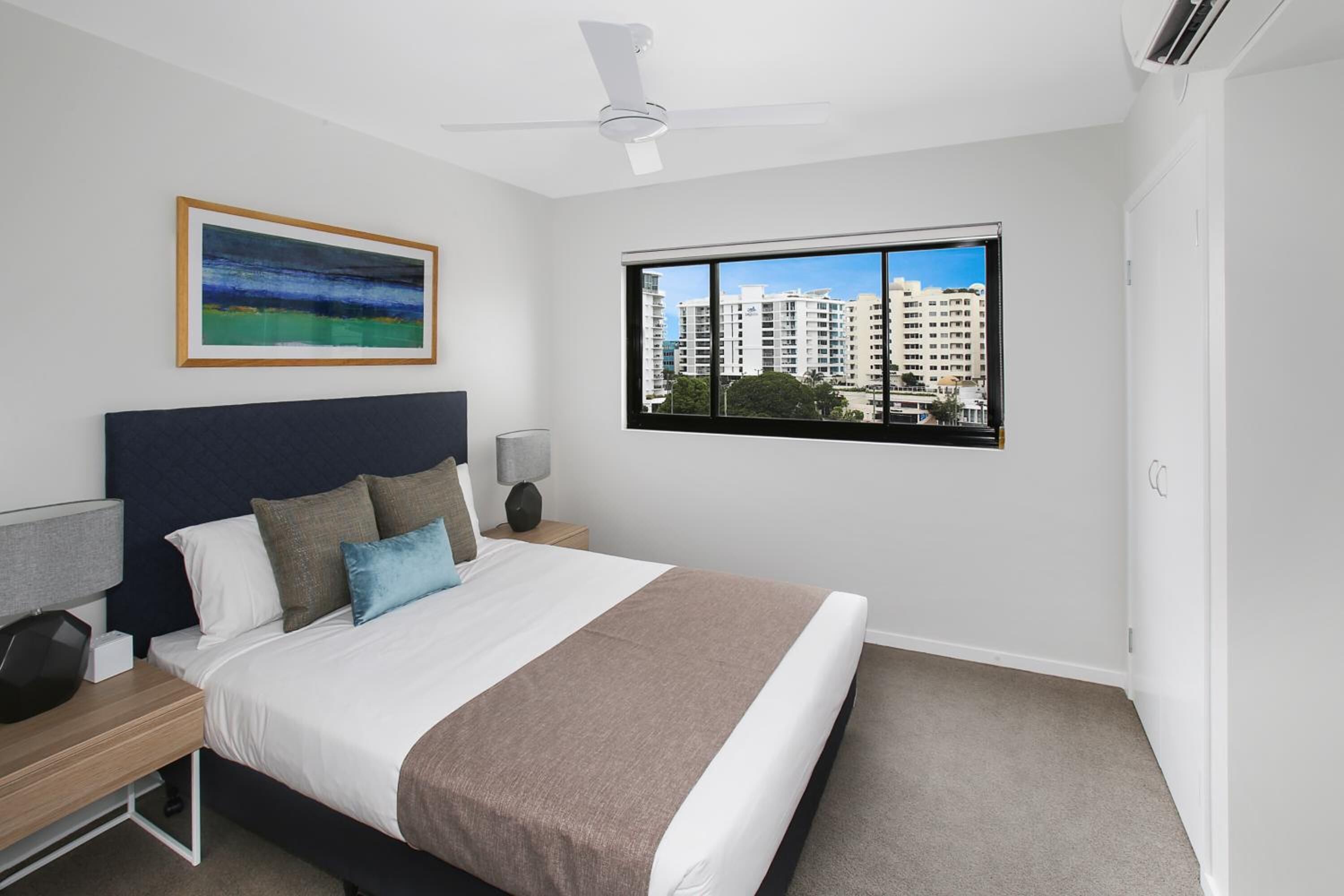 Direct Hotels – Sea Breeze Mooloolaba
