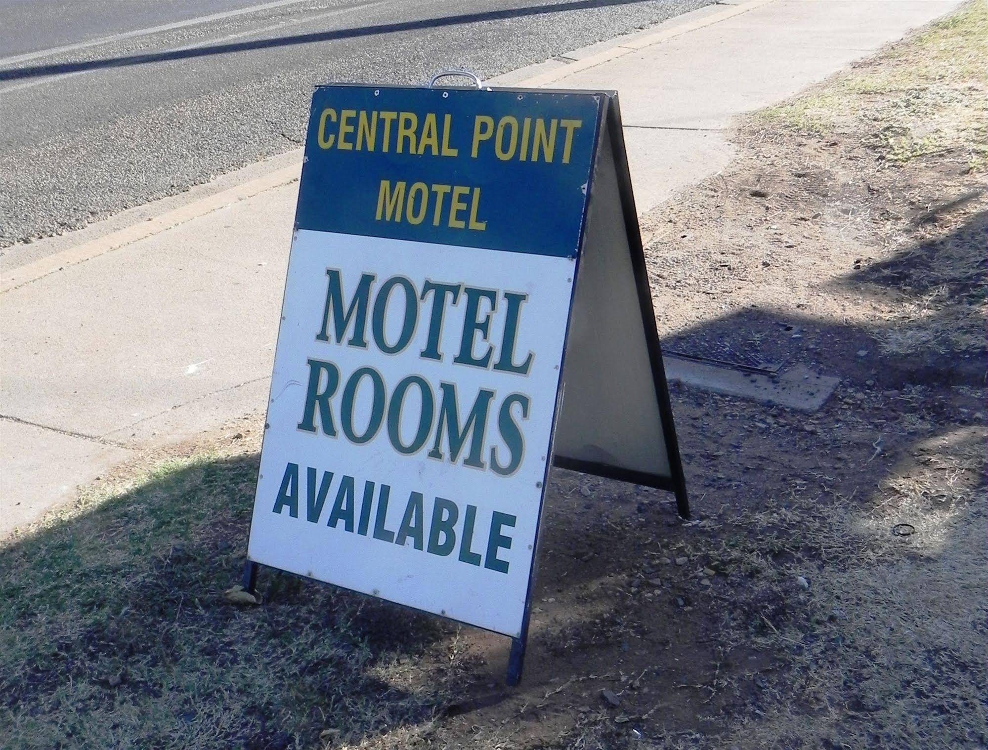 Central Point Motel