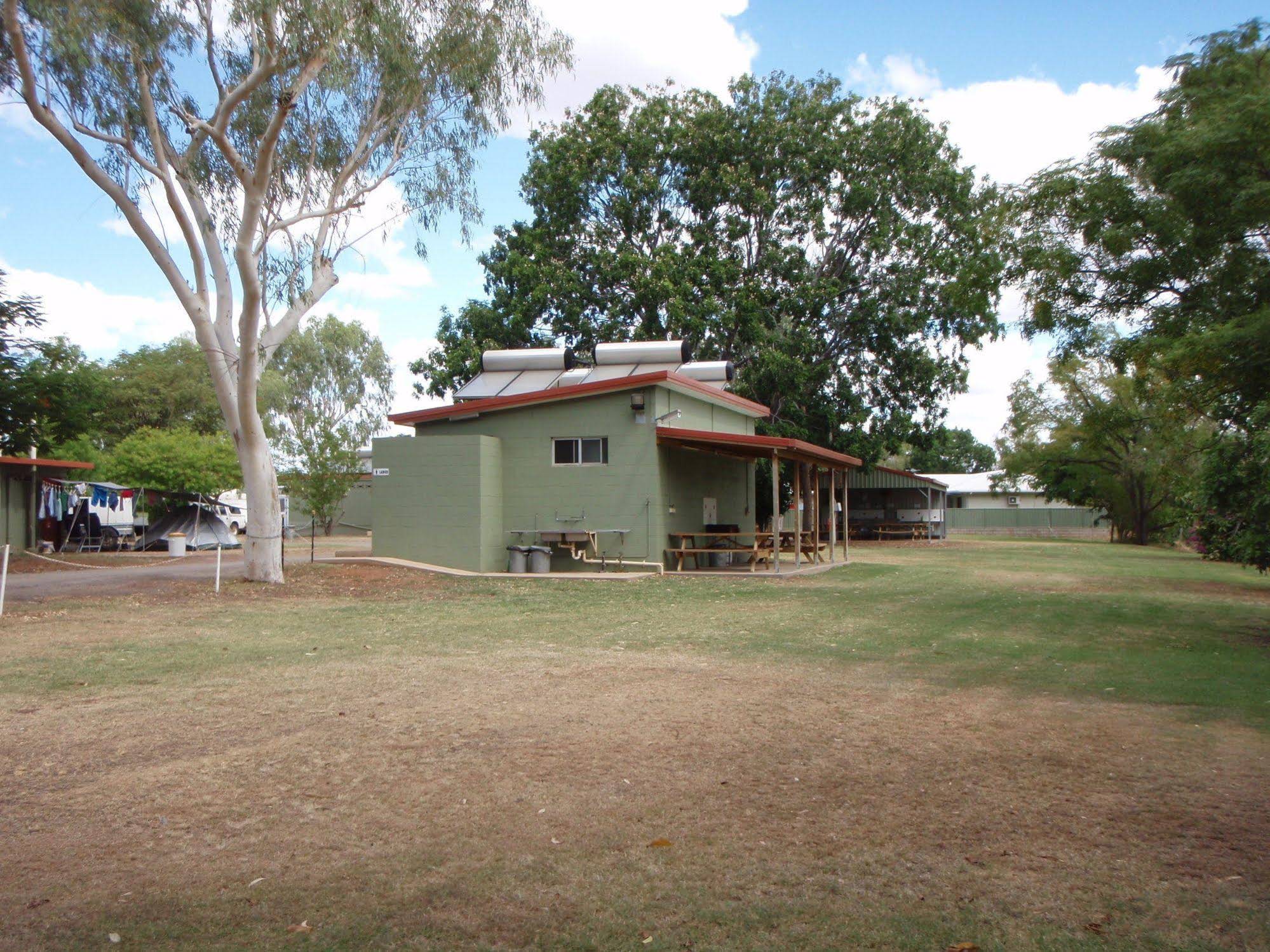 Mount Isa Holiday & Caravan Park