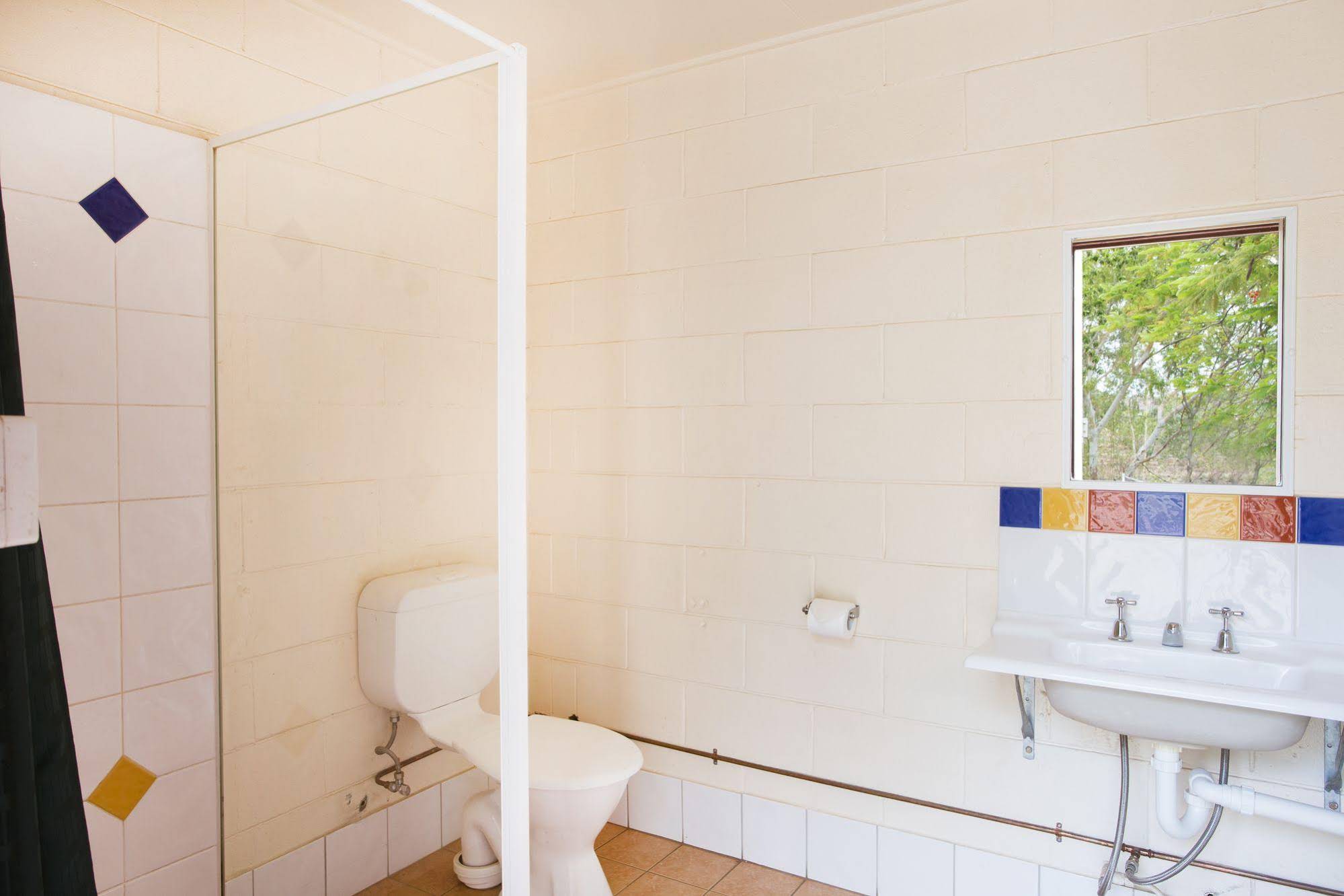 Mount Isa Holiday & Caravan Park