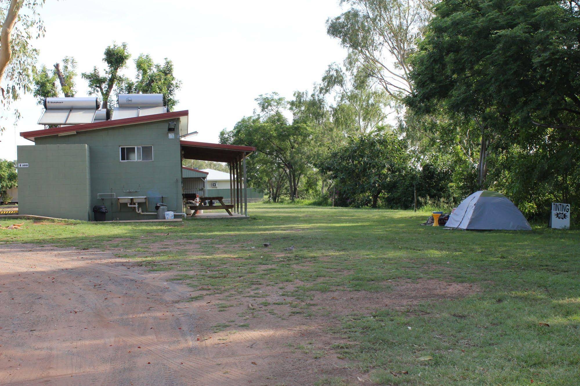 Mount Isa Holiday & Caravan Park