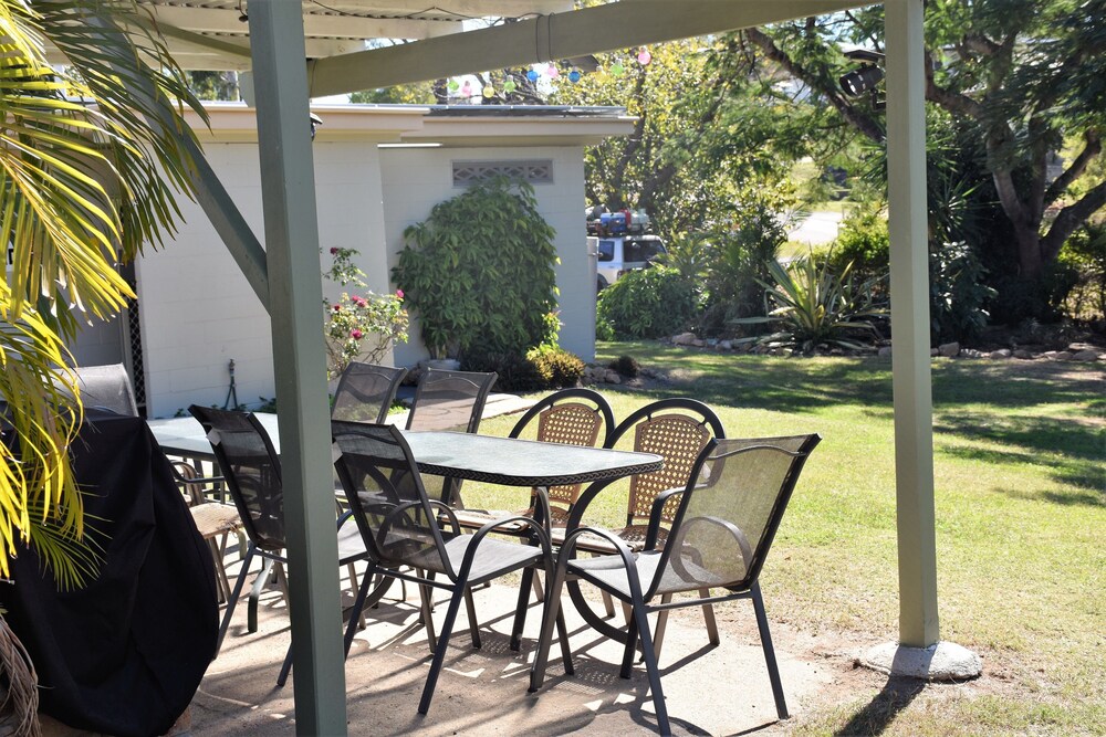 Mount Larcom Tourist Park