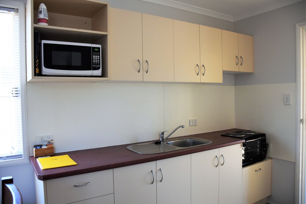 Mount Larcom Tourist Park