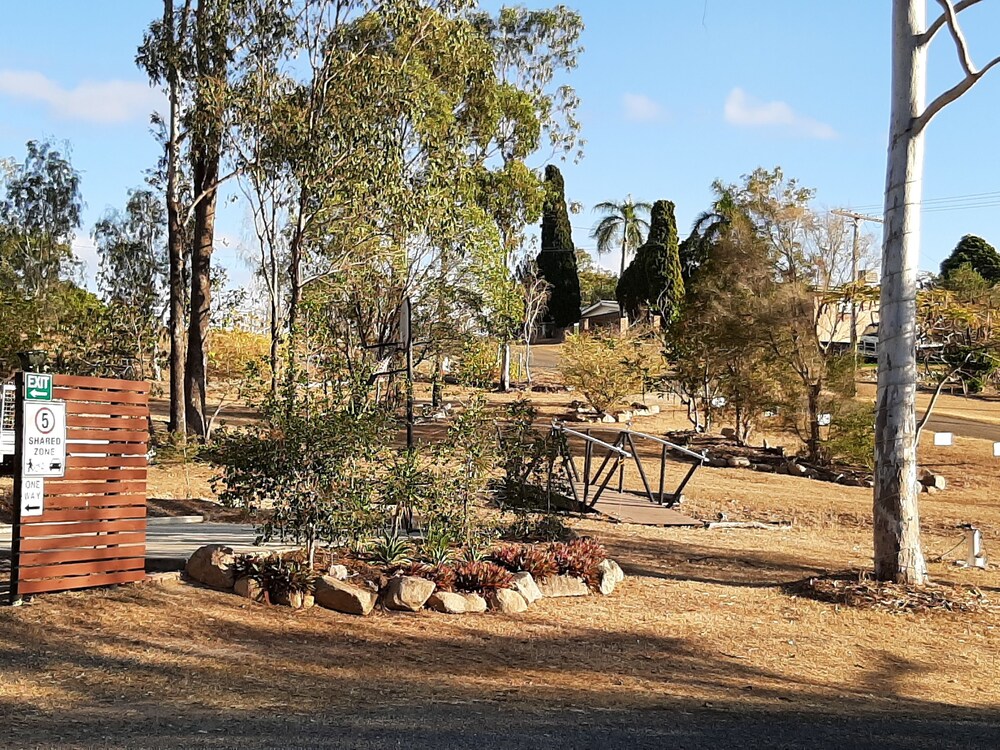 Mount Larcom Tourist Park