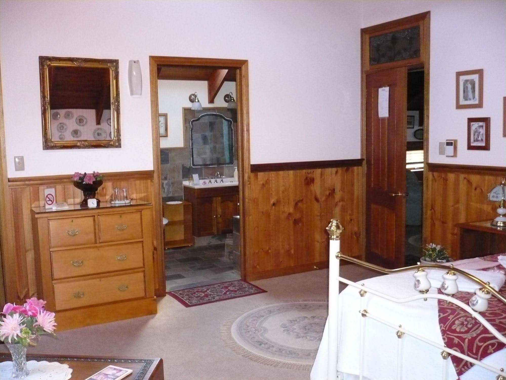 Sandiacre House B & B