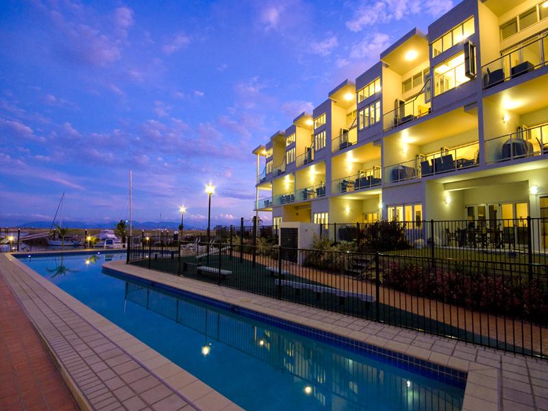 Beachside Magnetic Harbour Apartments