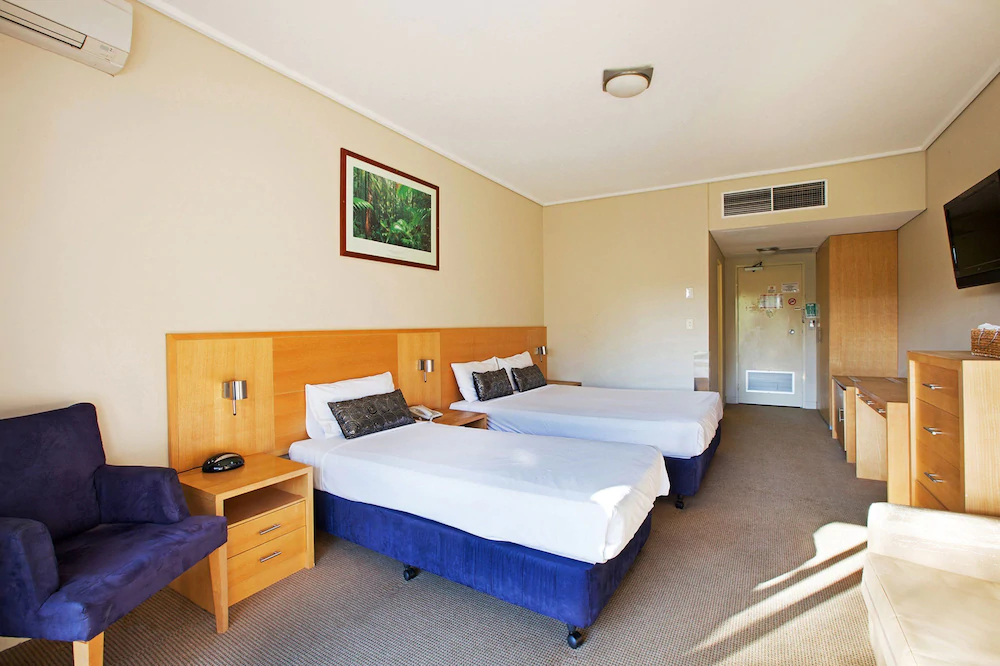 Nightcap at Hinterland Hotel