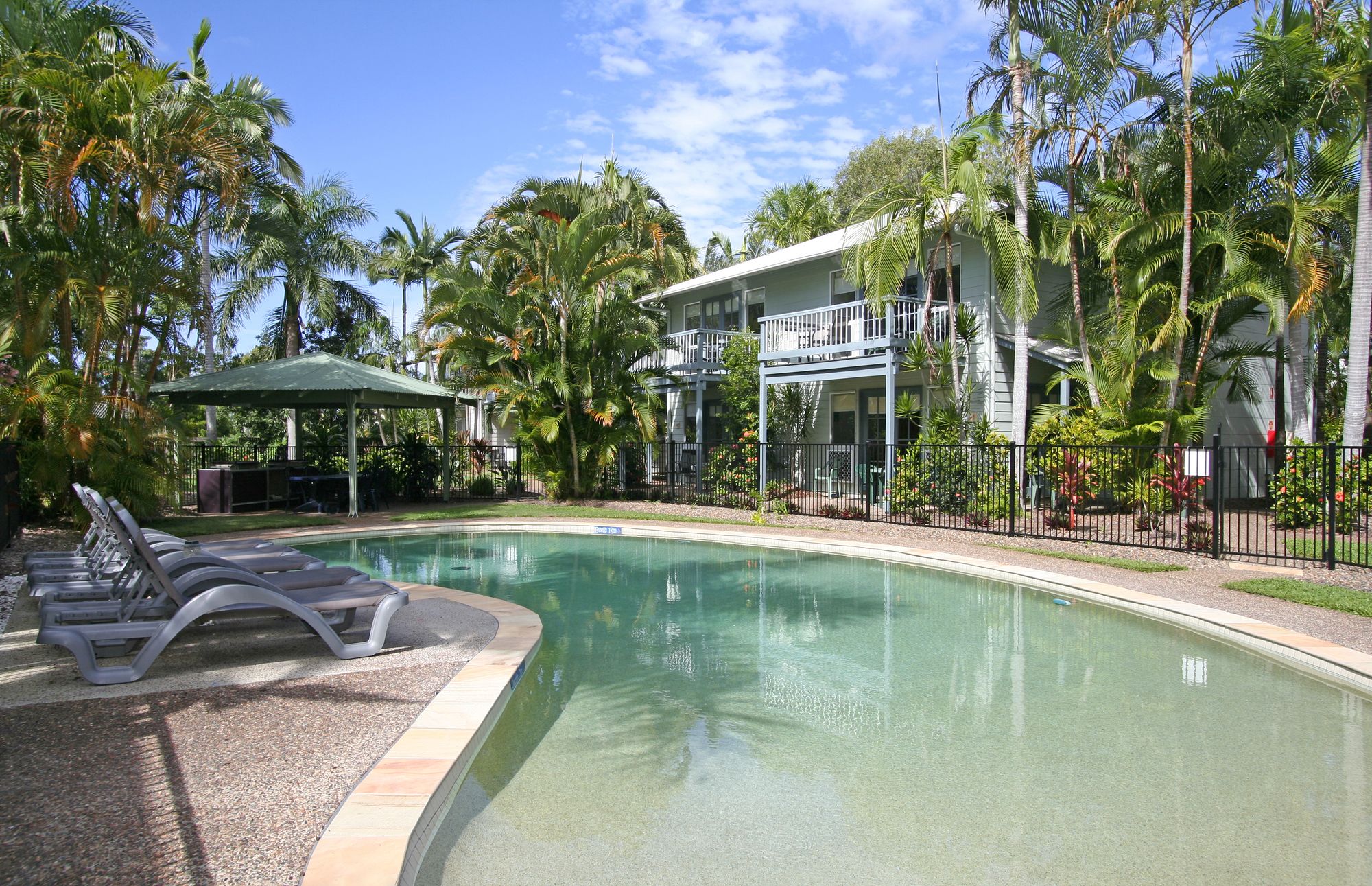 Coral Beach Noosa Resort