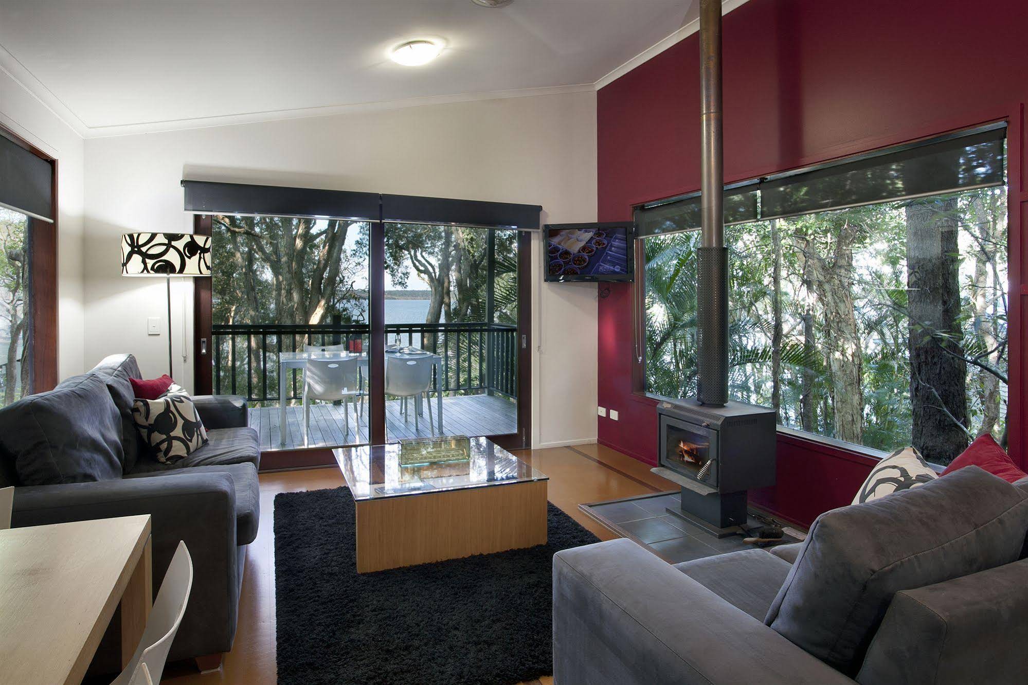 Eumarella Shores Noosa Lake Retreat