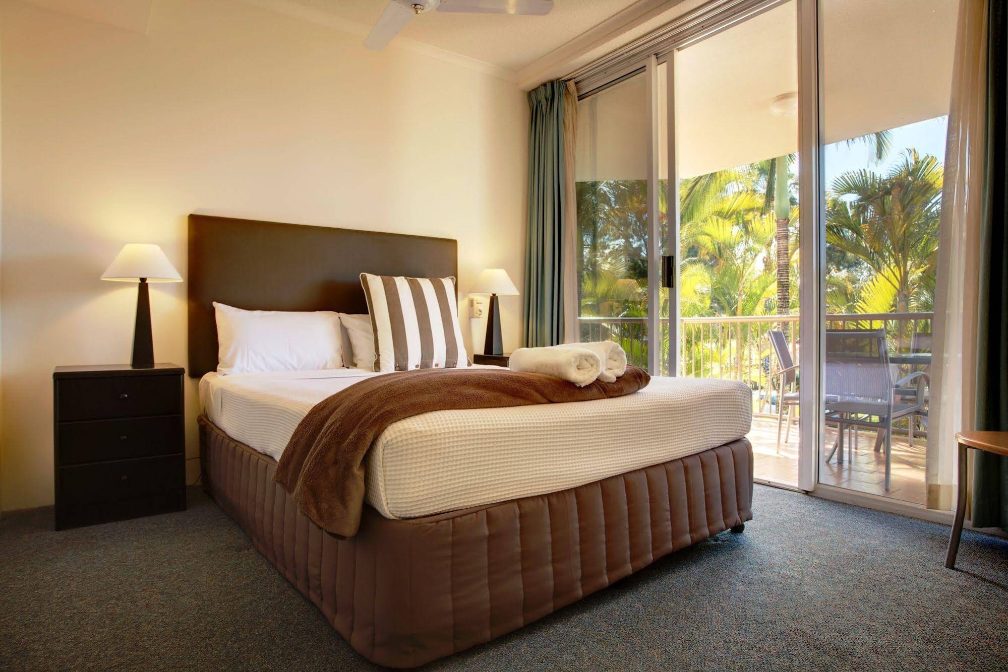 Noosa Tropicana
