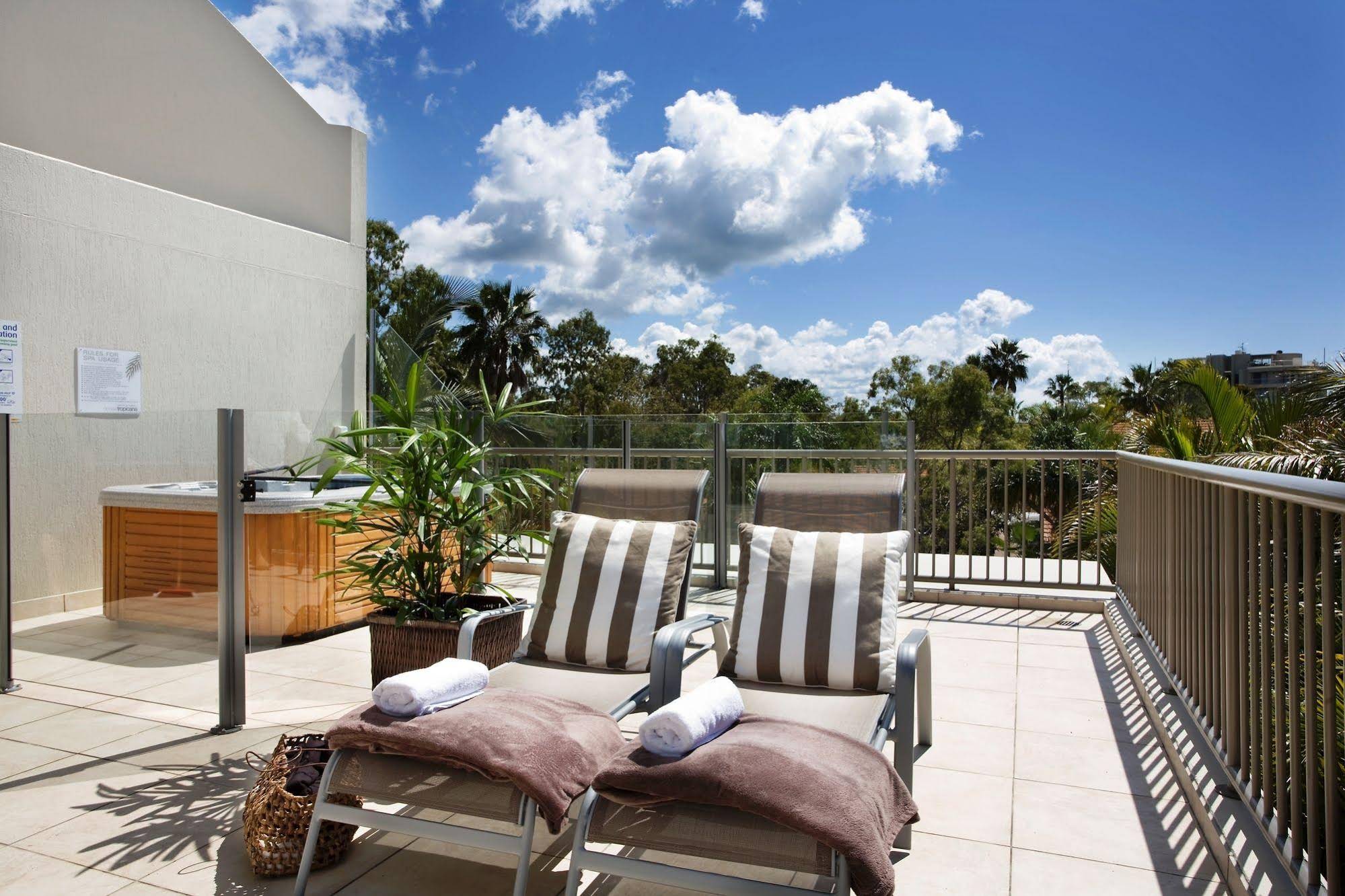 Noosa Tropicana