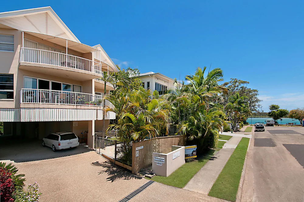 Rivershores