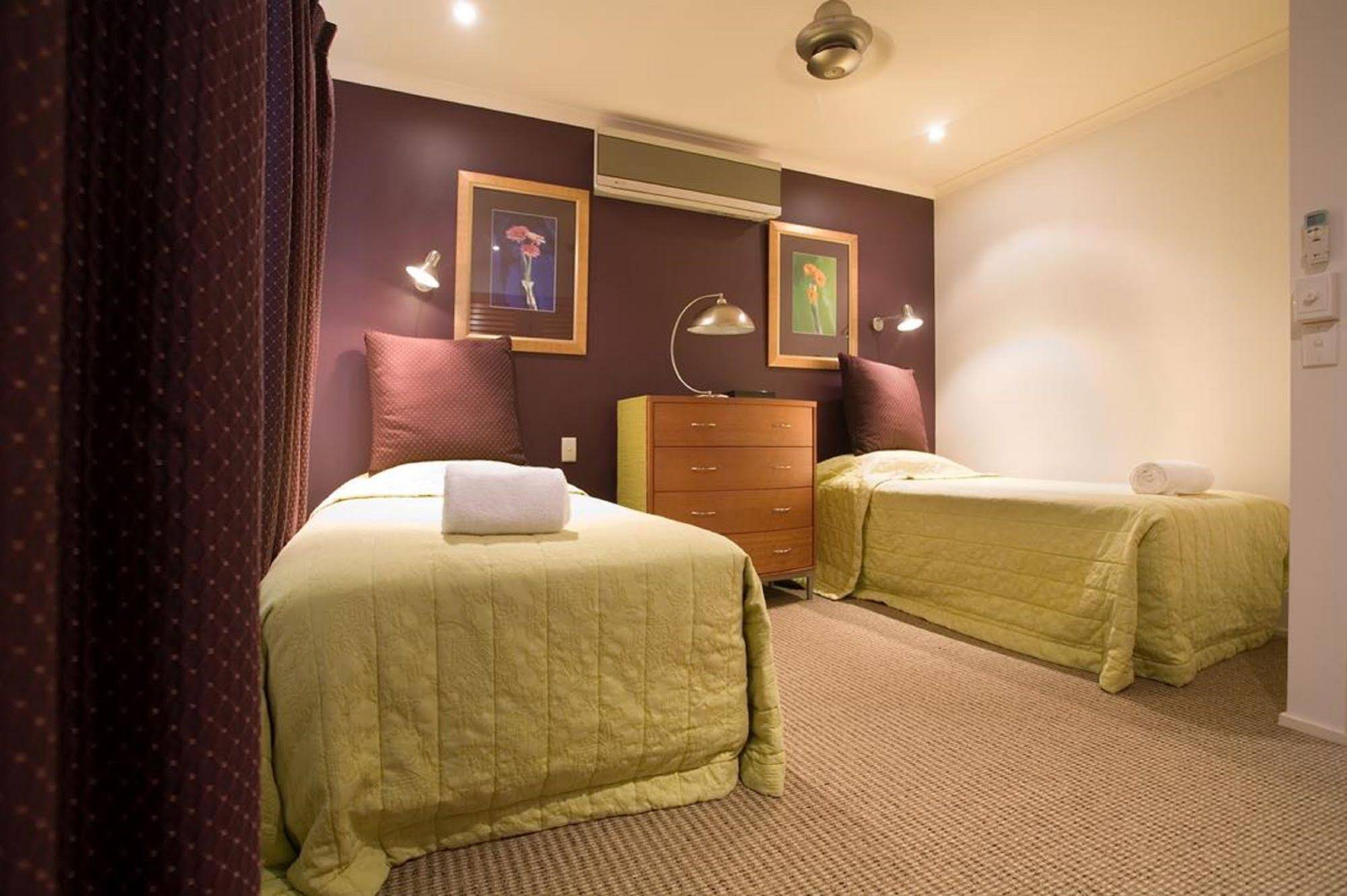 Skippers Cove Waterfront Resort