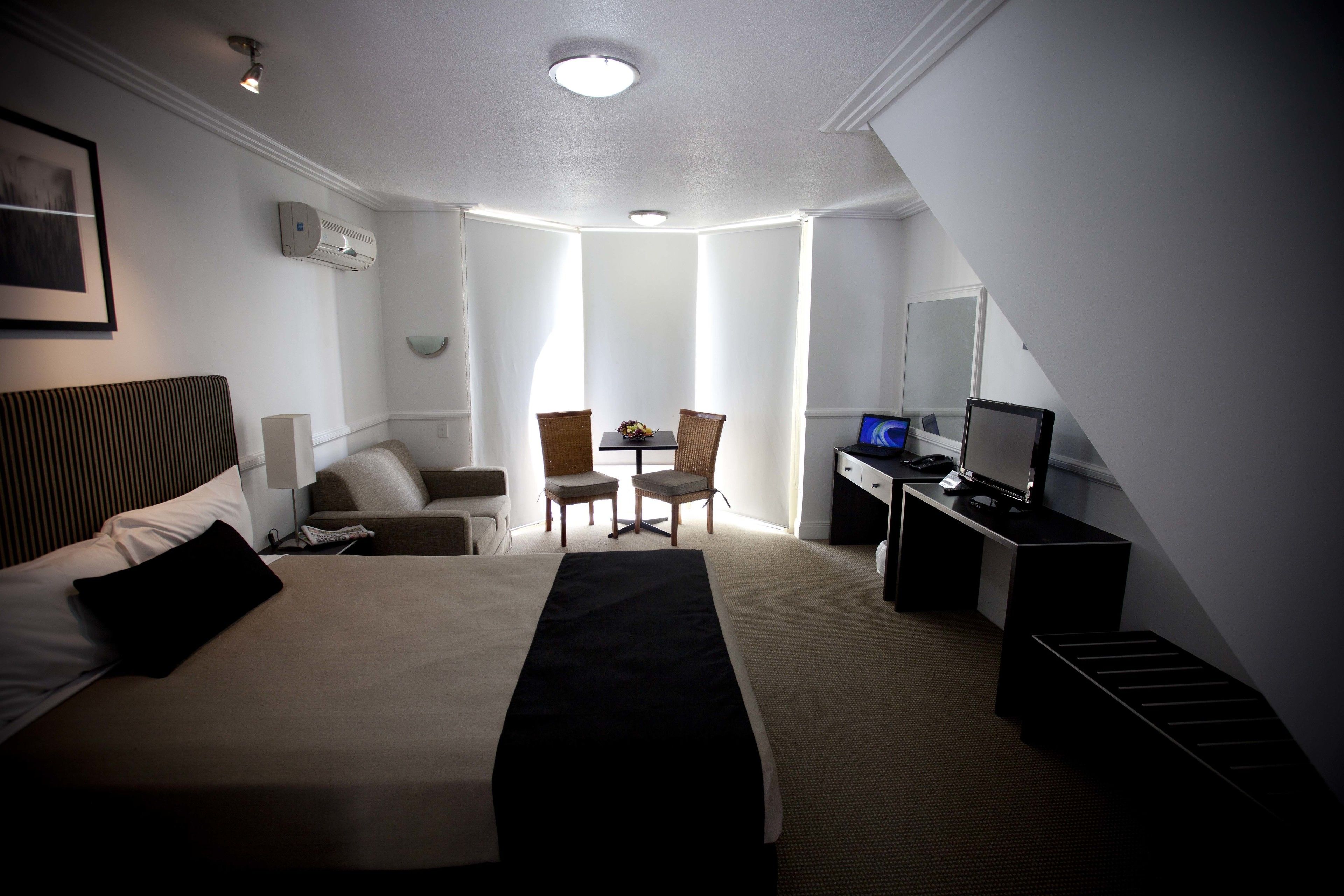 Comfort Inn & Suites Northgate Airport