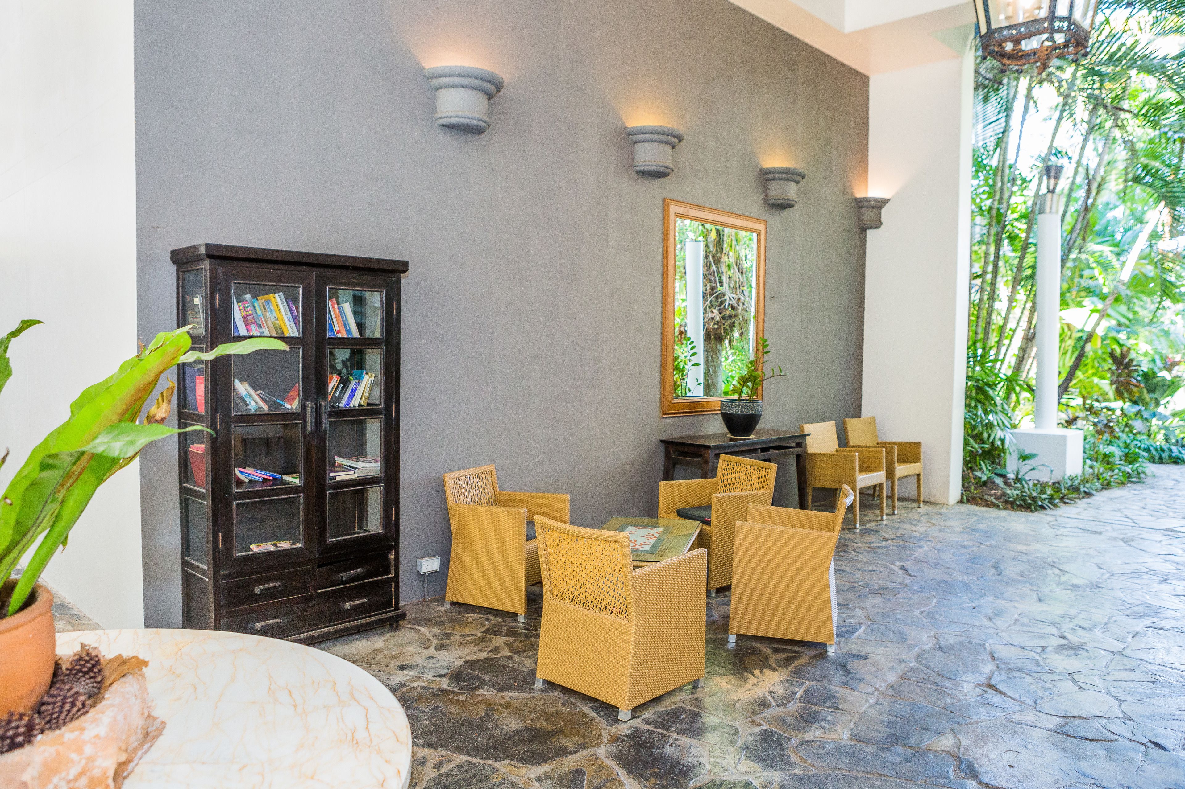 Alamanda Palm Cove by Lancemore