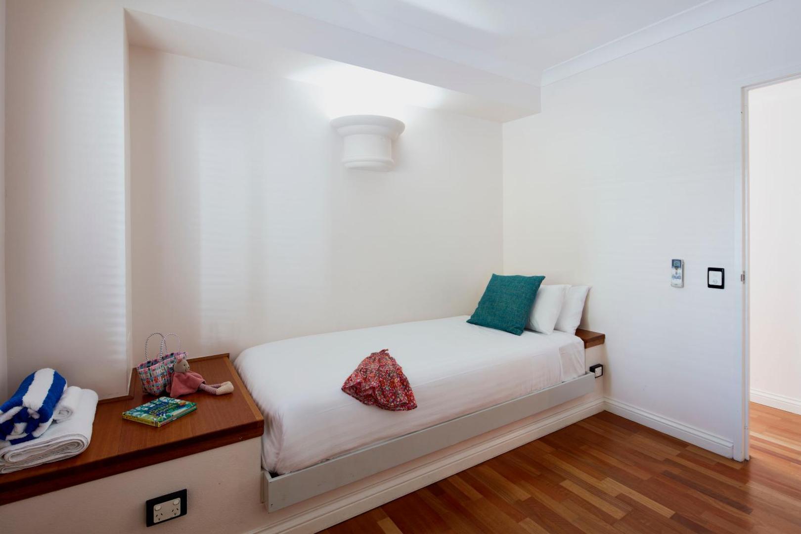 Alamanda Palm Cove by Lancemore