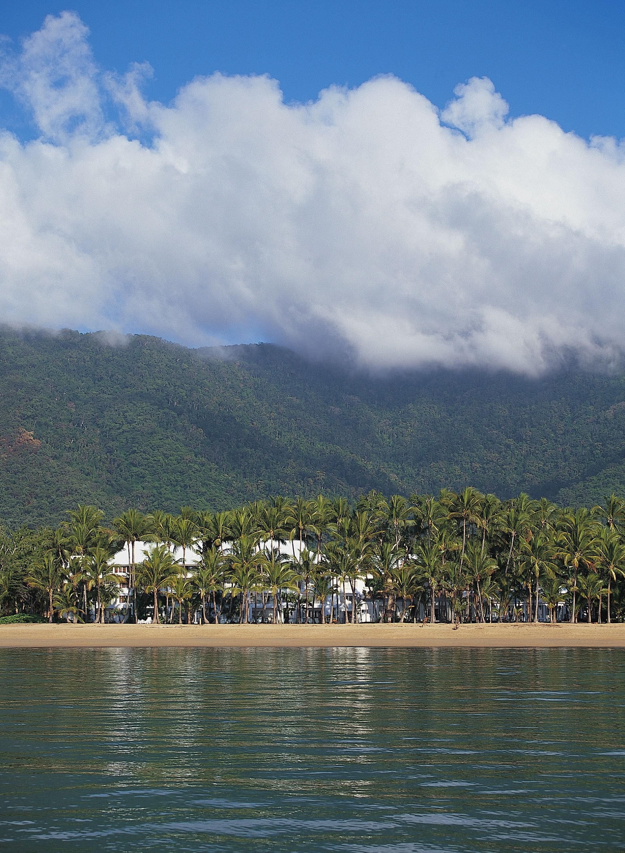 Alamanda Palm Cove by Lancemore