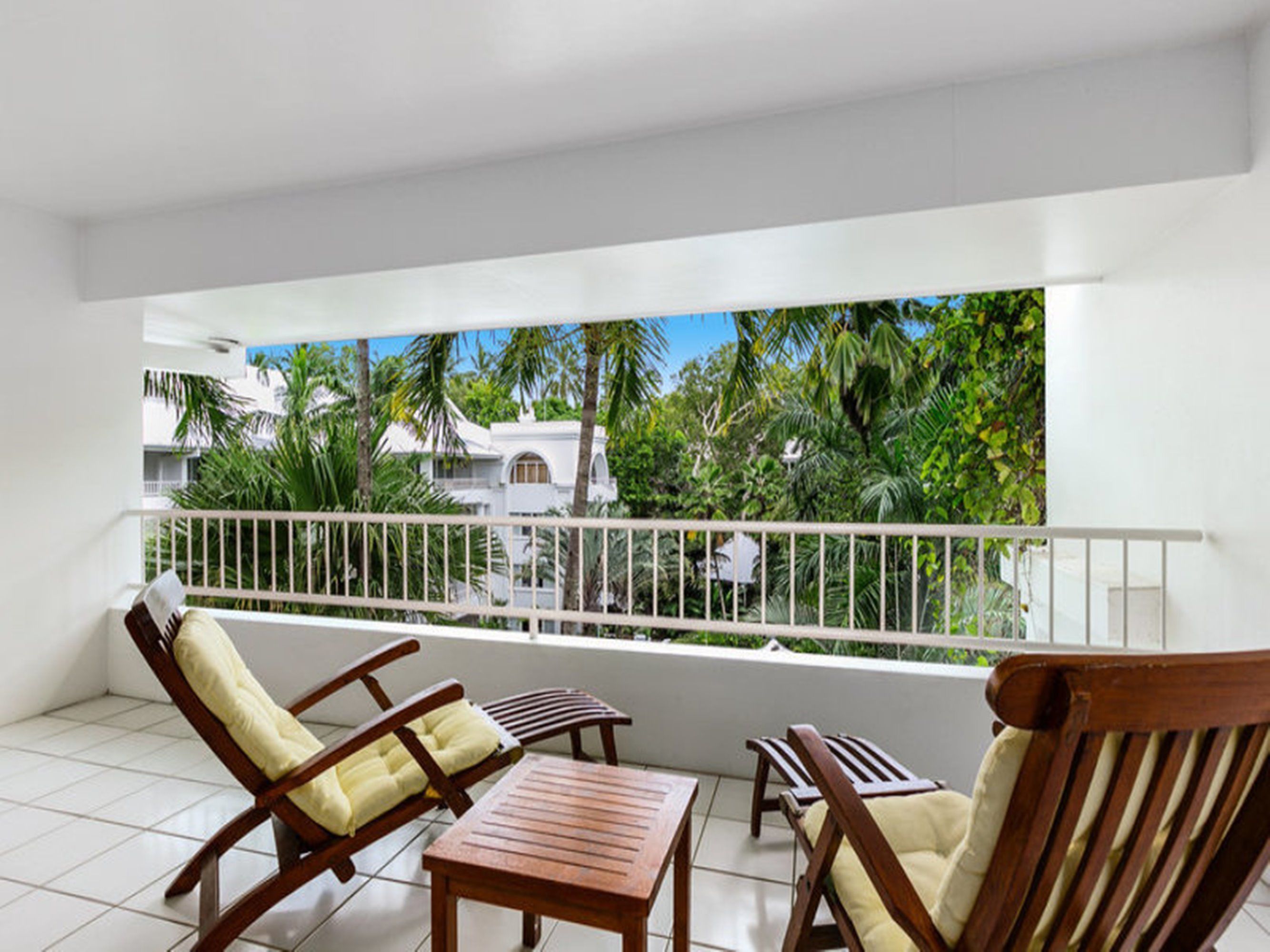 Alamanda Palm Cove by Lancemore