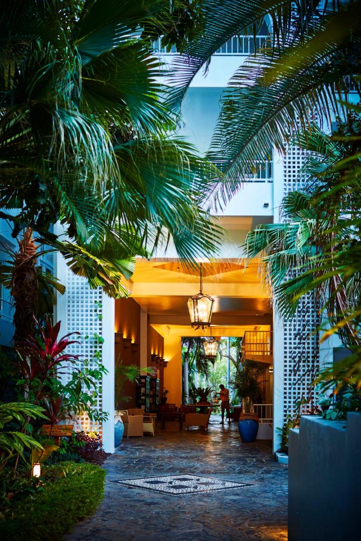 Alamanda Palm Cove by Lancemore