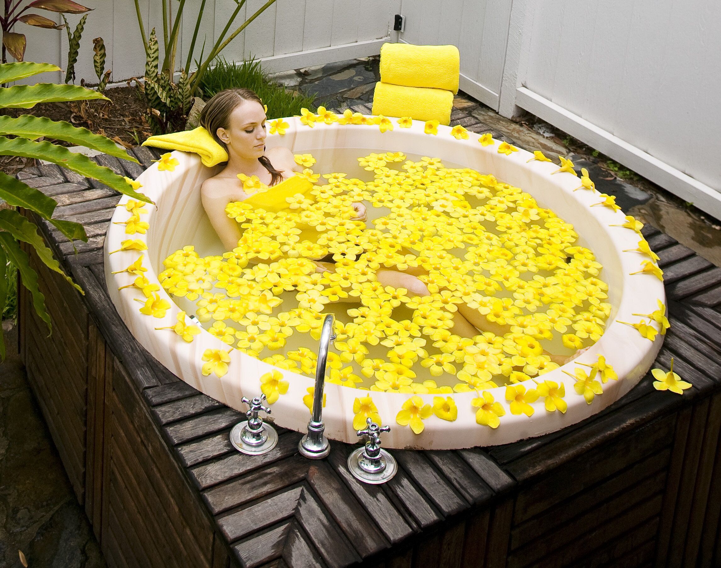 Alamanda Palm Cove by Lancemore