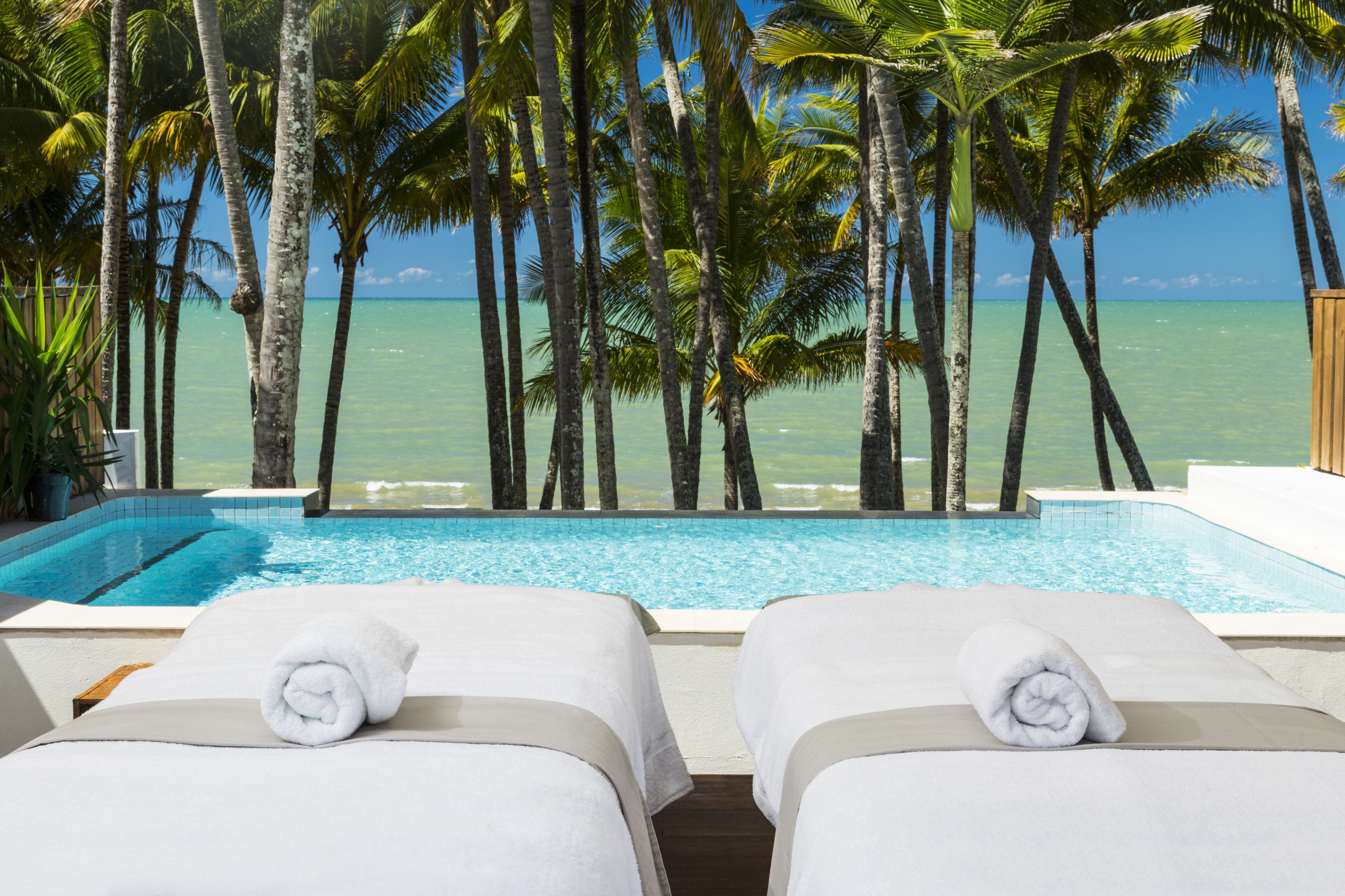 Alamanda Palm Cove by Lancemore