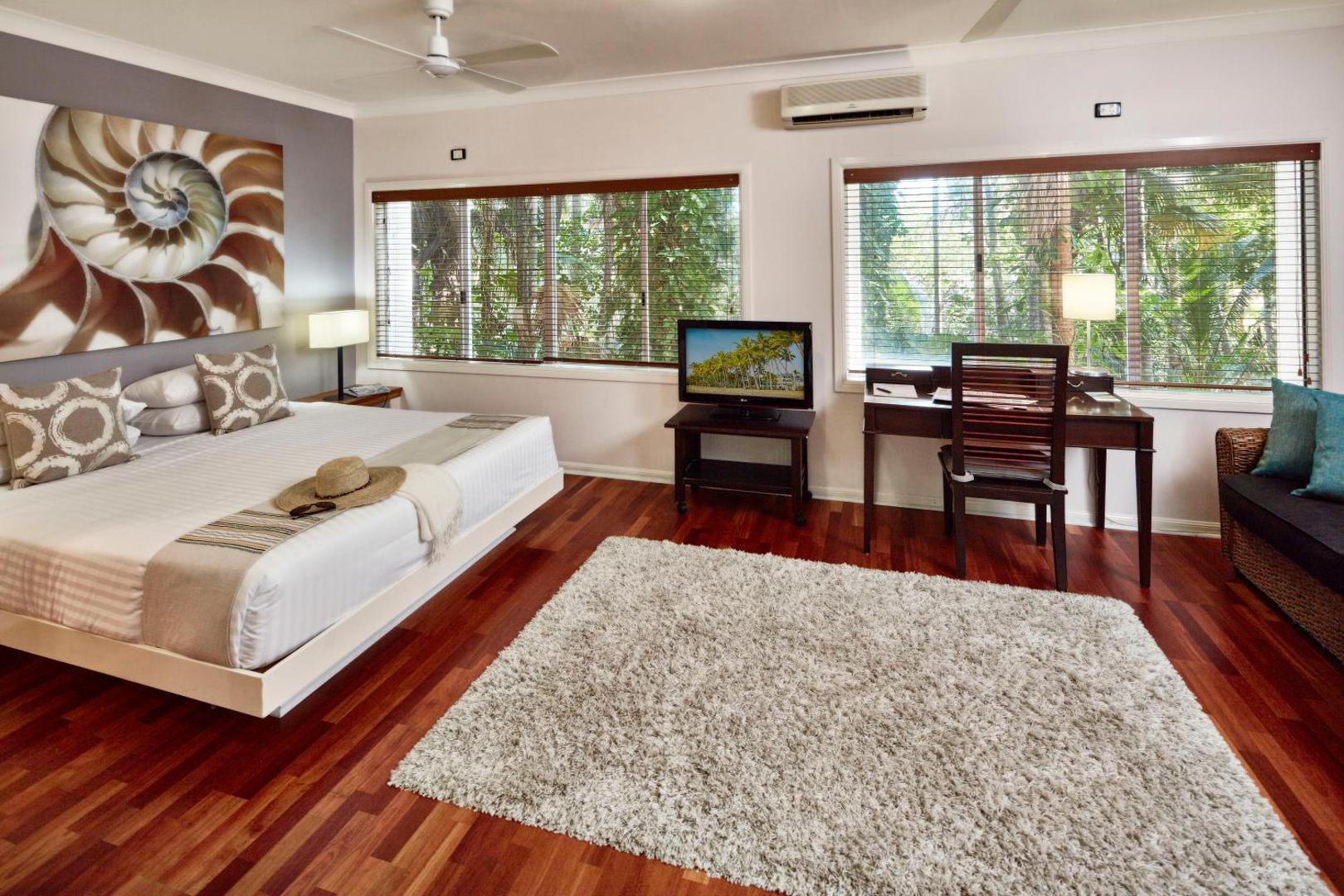 Alamanda Palm Cove by Lancemore