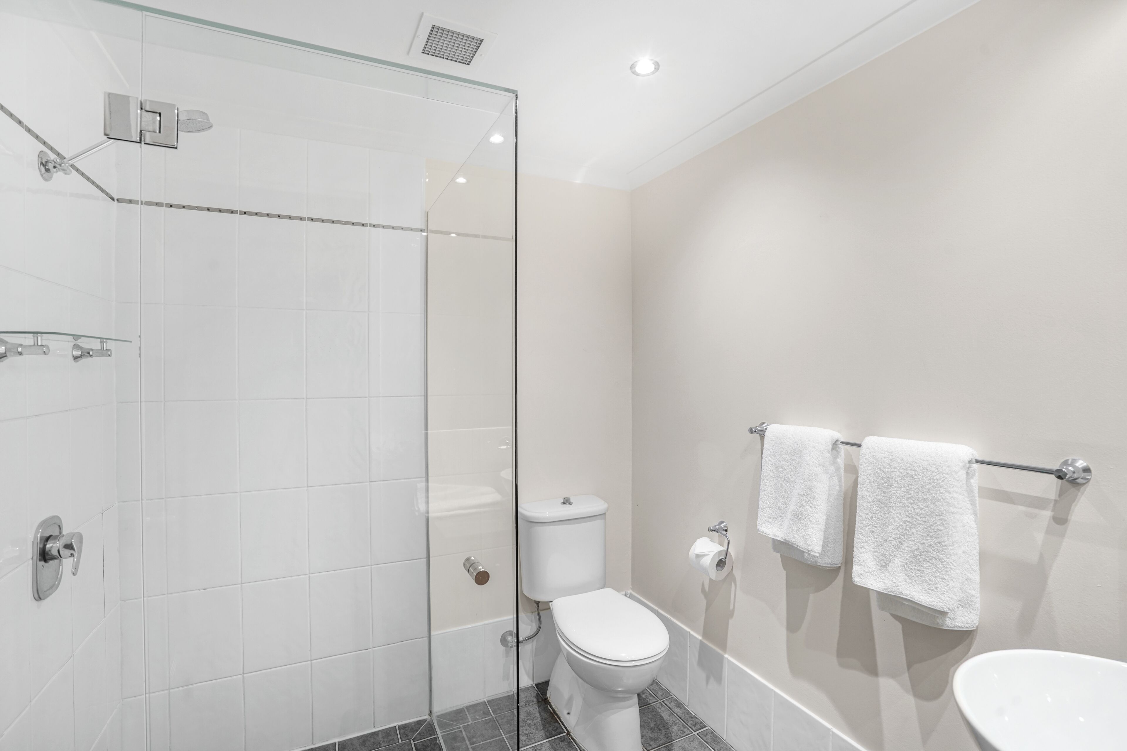 Alamanda Palm Cove by Lancemore