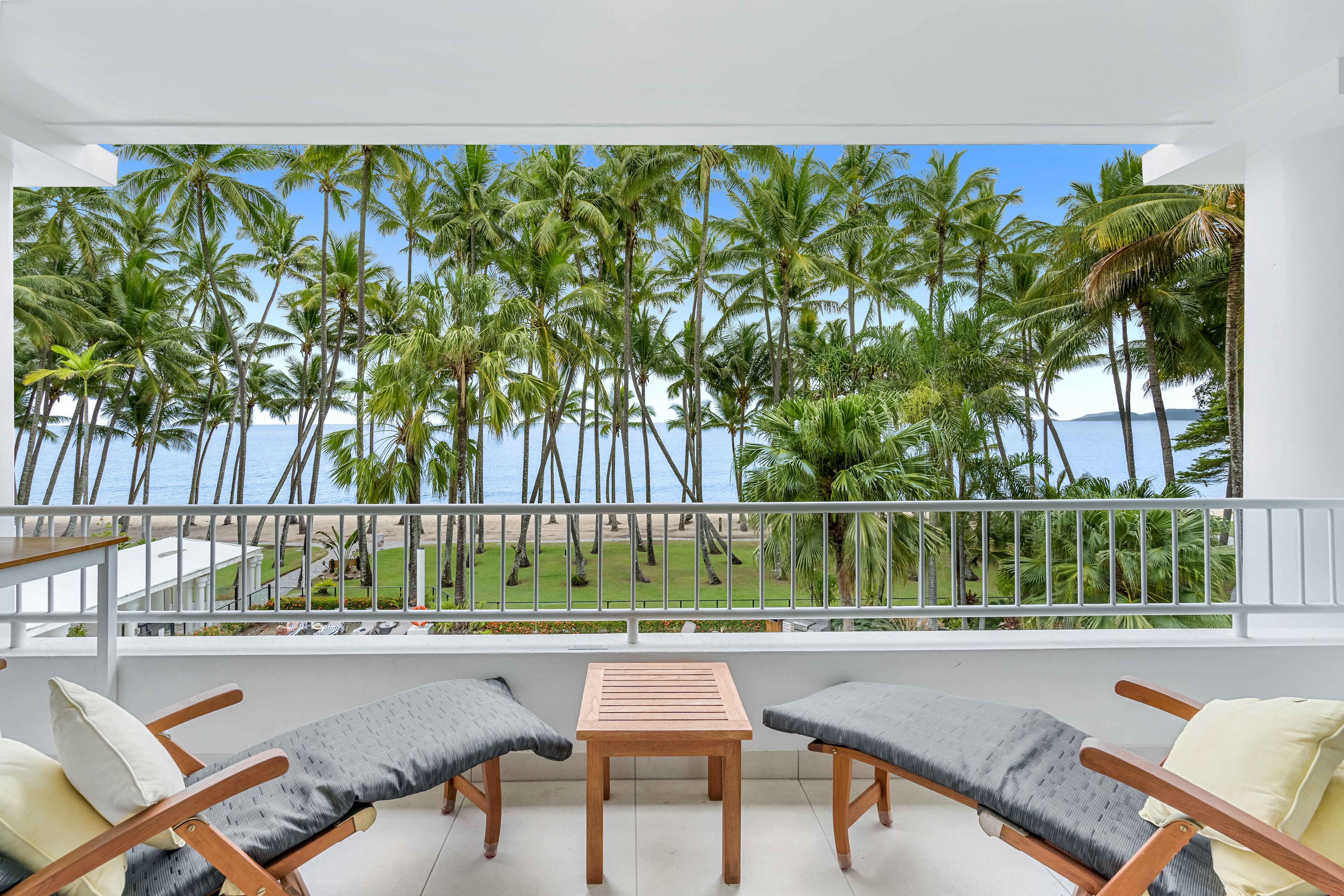 Alamanda Palm Cove by Lancemore