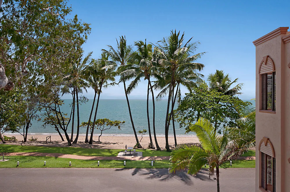 Alassio Palm Cove