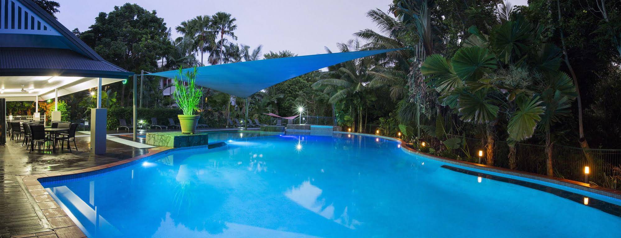 Oasis Palm Cove