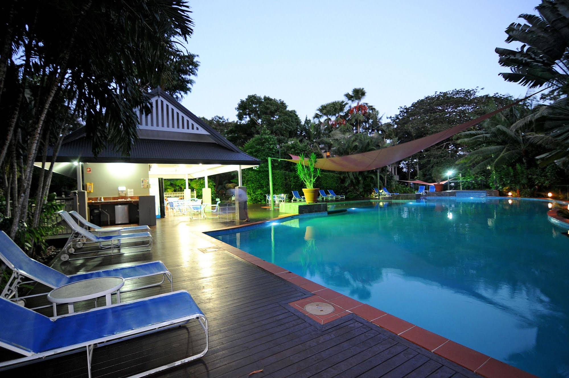 Oasis Palm Cove