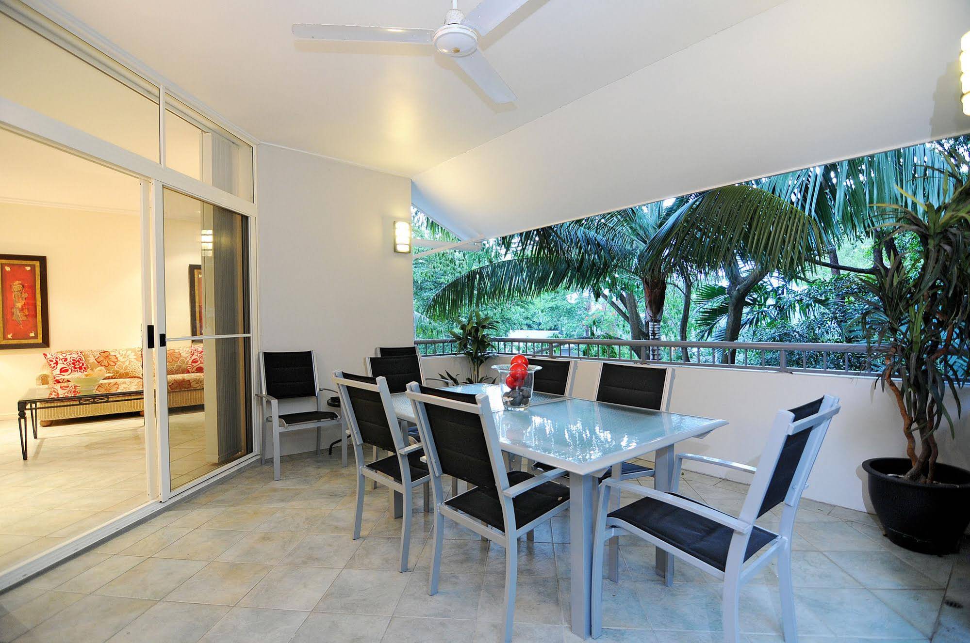 Oasis Palm Cove