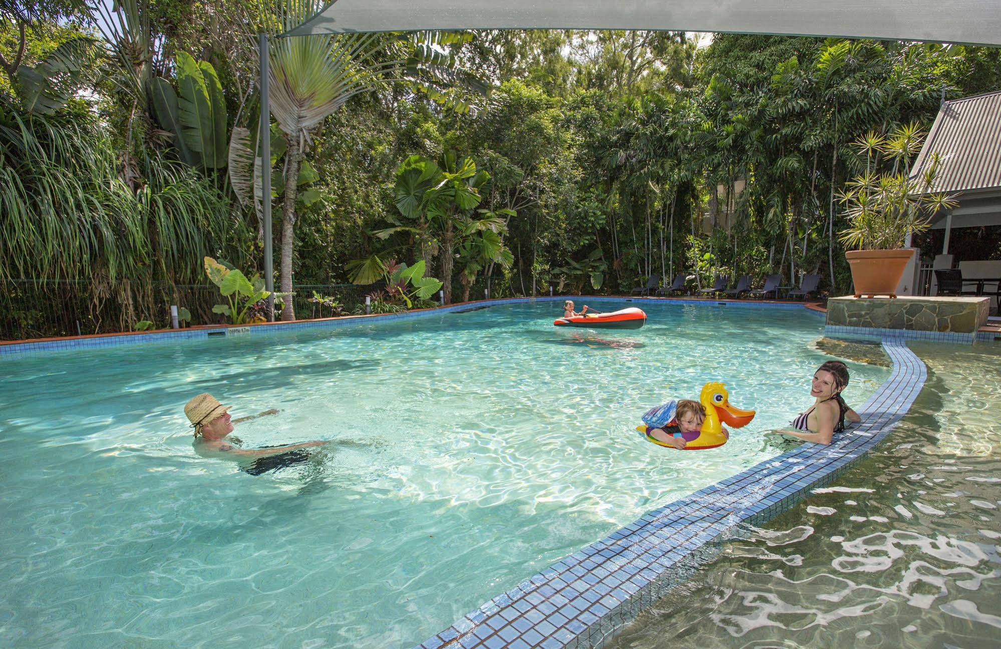 Oasis Palm Cove