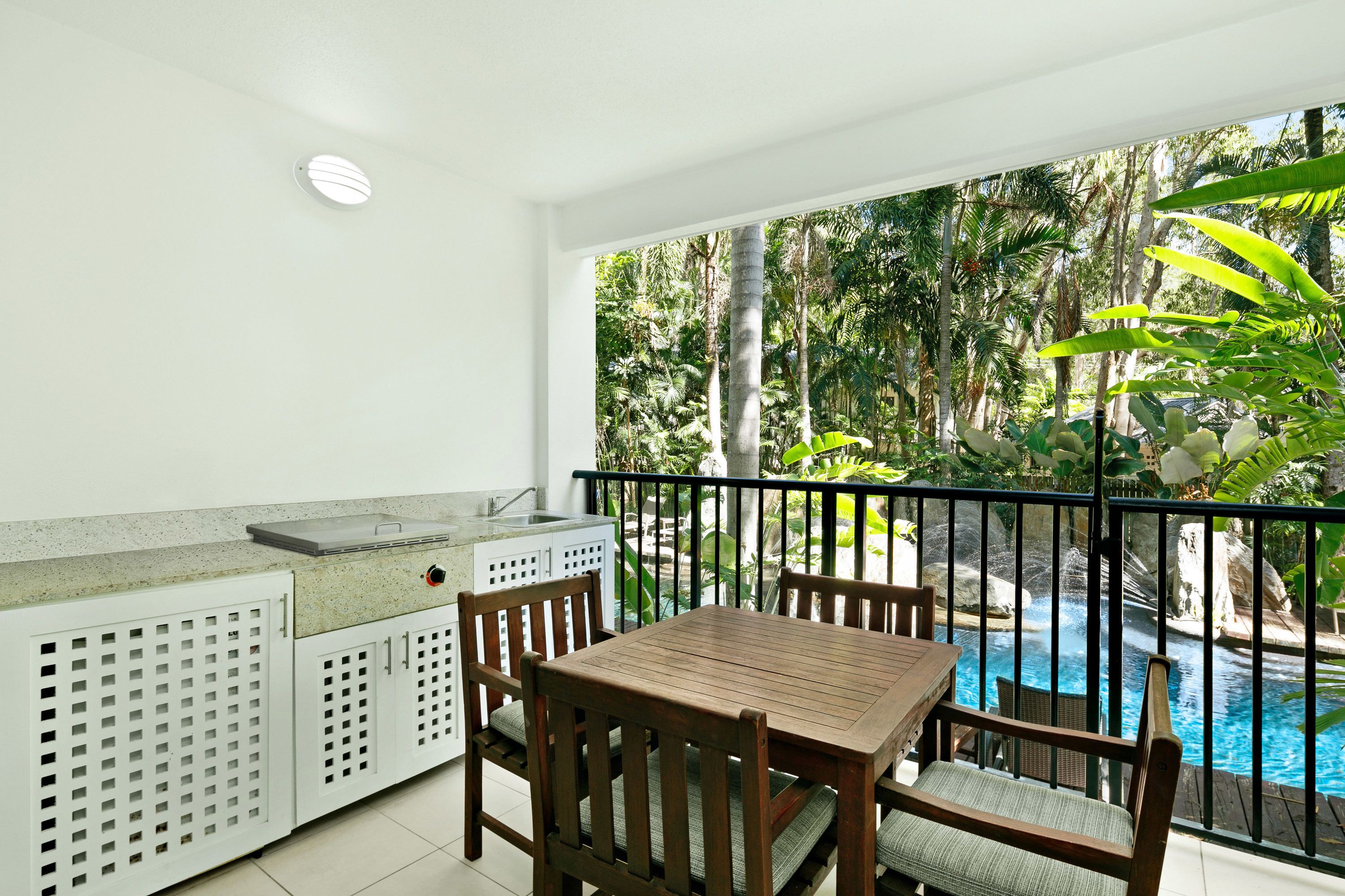 Peppers Beach Club & Spa