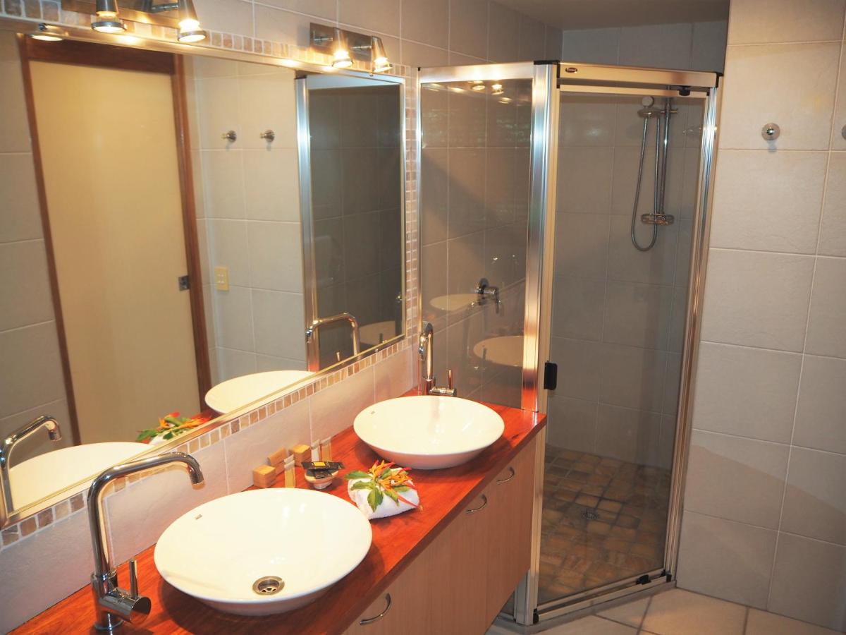 Lake Weyba Cottages Noosa