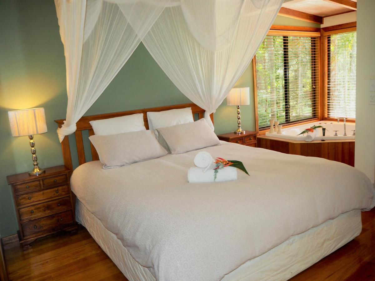 Lake Weyba Cottages Noosa