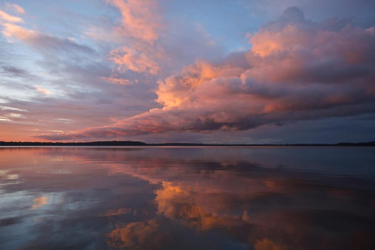 Lake Weyba Cottages Noosa