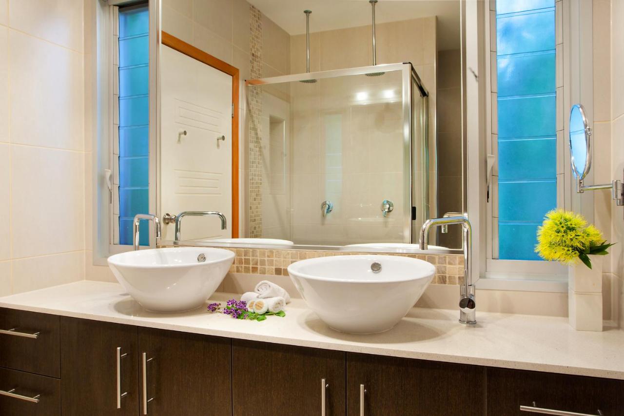 Lake Weyba Cottages Noosa