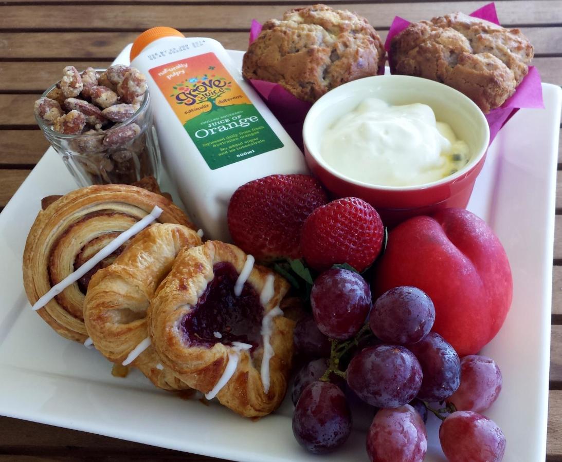 Lake Weyba Cottages Noosa