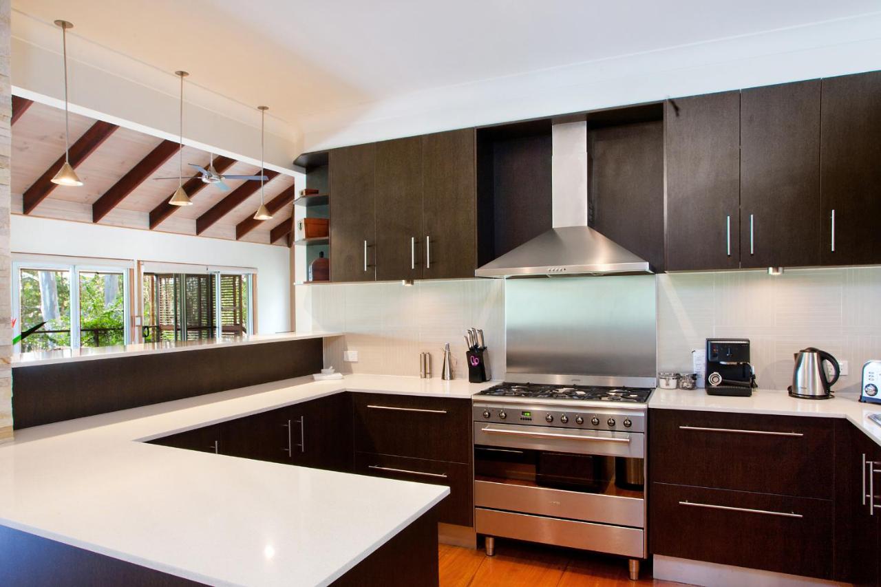 Lake Weyba Cottages Noosa