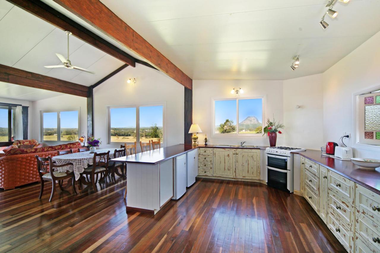 Noosa Avalon Cottages