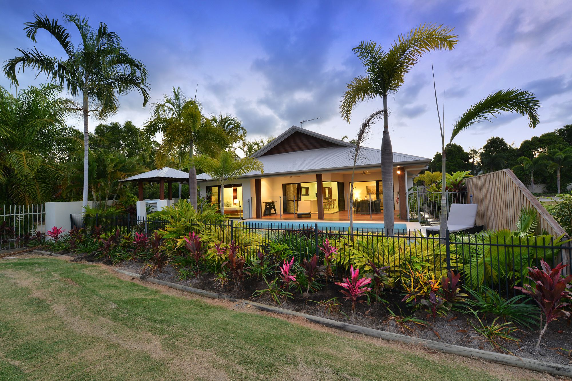 17 Cascade House - Luxury Holiday Home