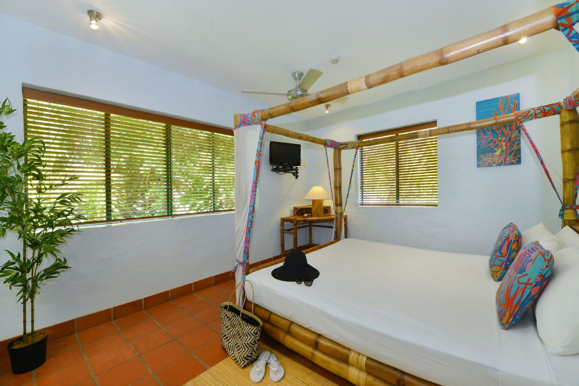 Club Tropical Resort