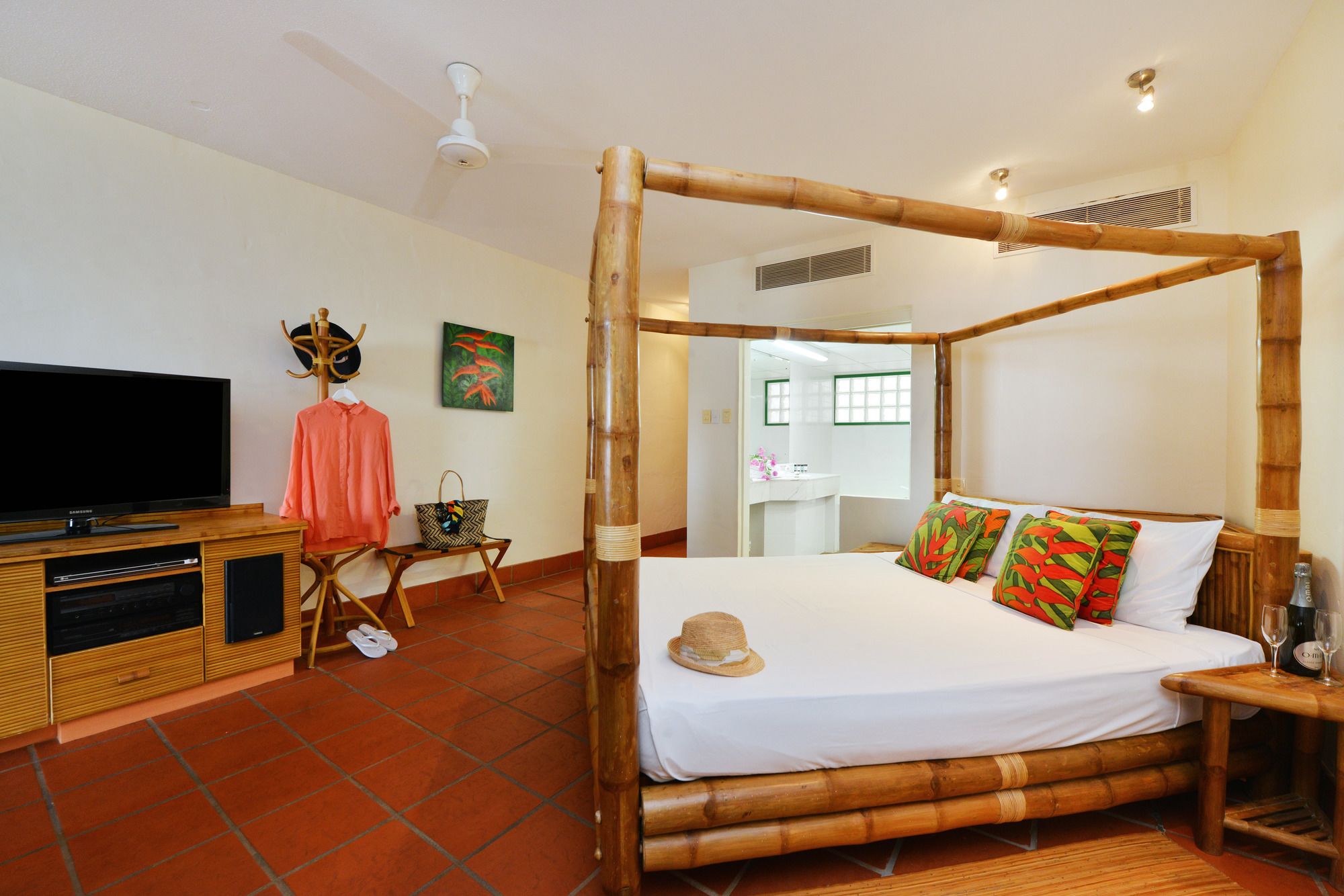 Club Tropical Resort